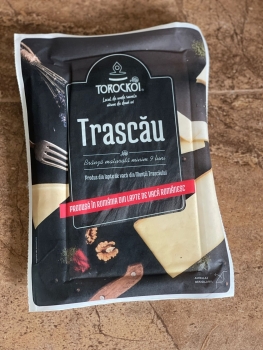 Brânză maturată de vaca TRASCĂU Coltesti - cca 200 gr